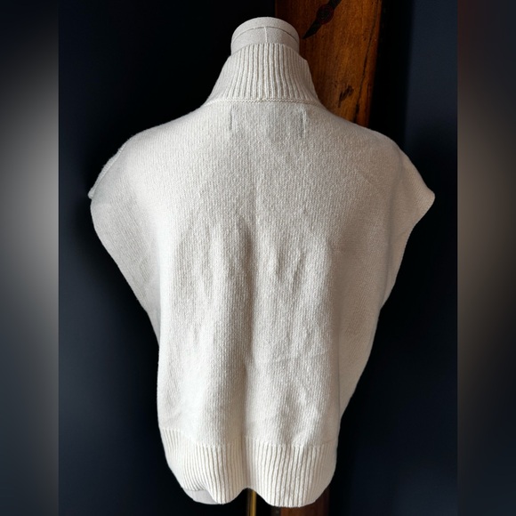 United Colors of Benetton wool sweater. Size XS-S - Picture 3 of 9